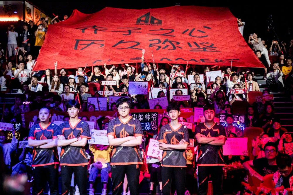不仅使他们